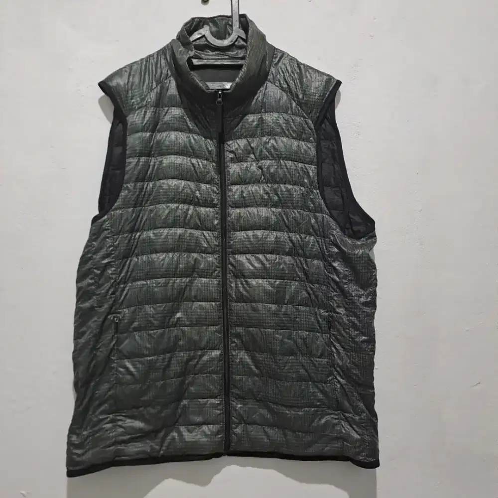 Uniqlo Vest Bulang Model Cacing