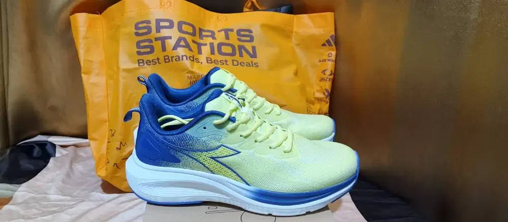 sepatu diadora running