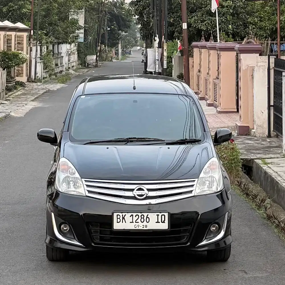 Nissan Grand Livina XV 1.5 Manual 2013