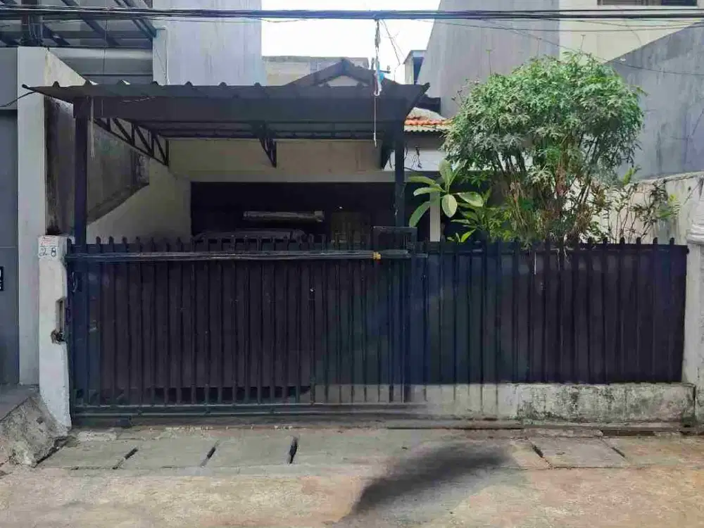 DISEWAKAN RUMAH 2 LANTAI BEBAS BANJIR AKSES JALAN 2 MOBIL DI JOHAR BARU JAKARTA PUSAT