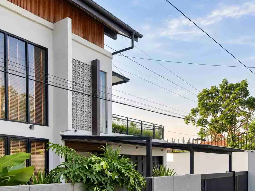 Rumah Mewah 2 Lantai Terawat Di Arcamanik