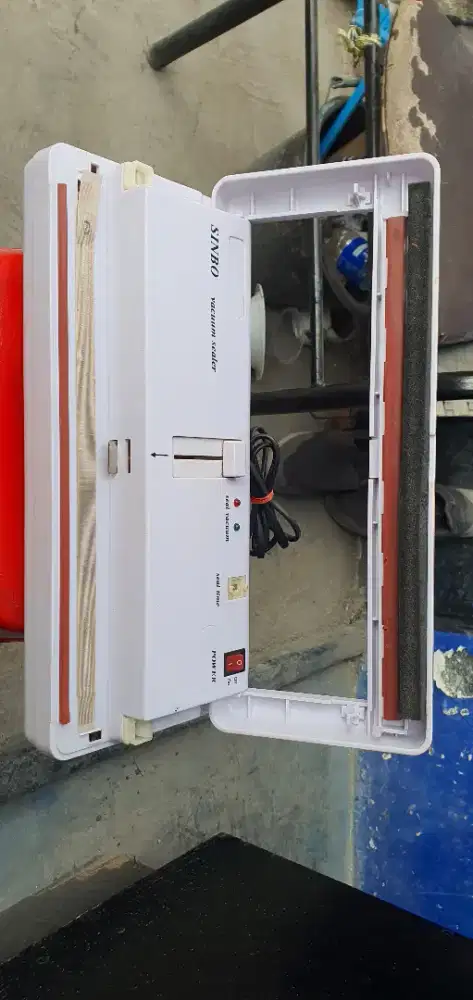 Sinbo vacum sealer tipe DZ-280/2SD.