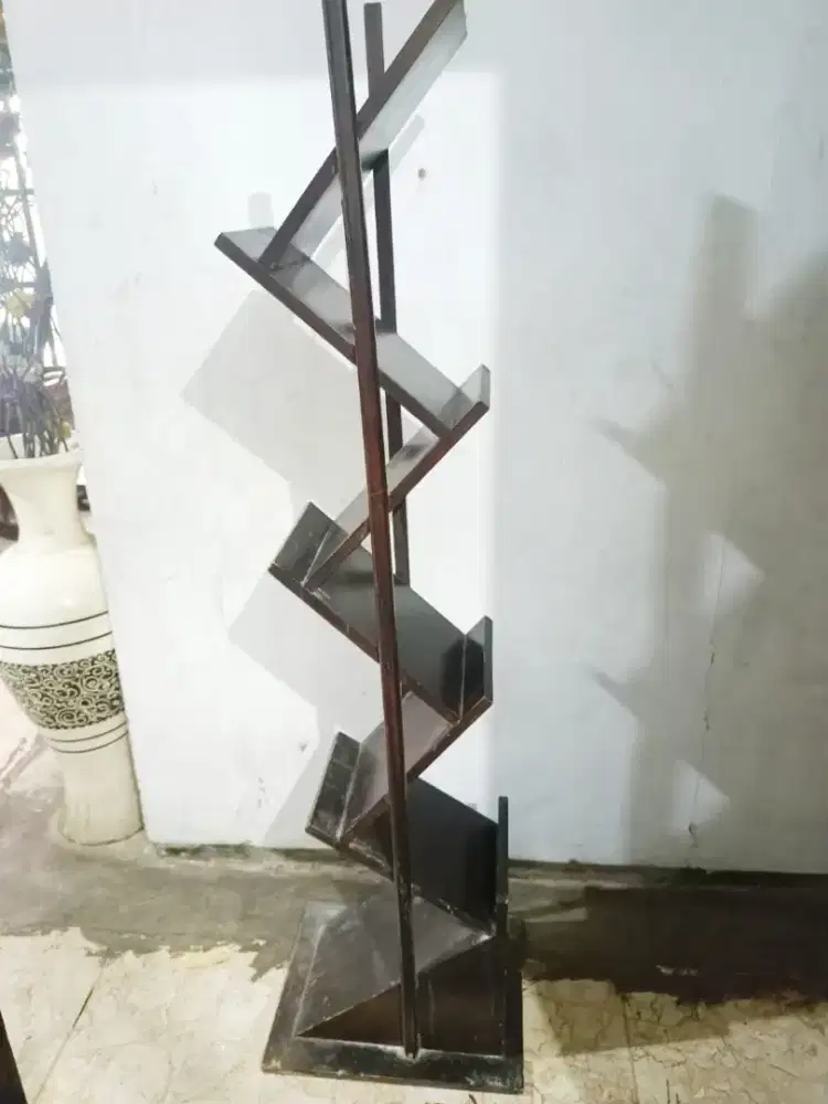 Rak Zigzag 5 Susun Kayu Solid