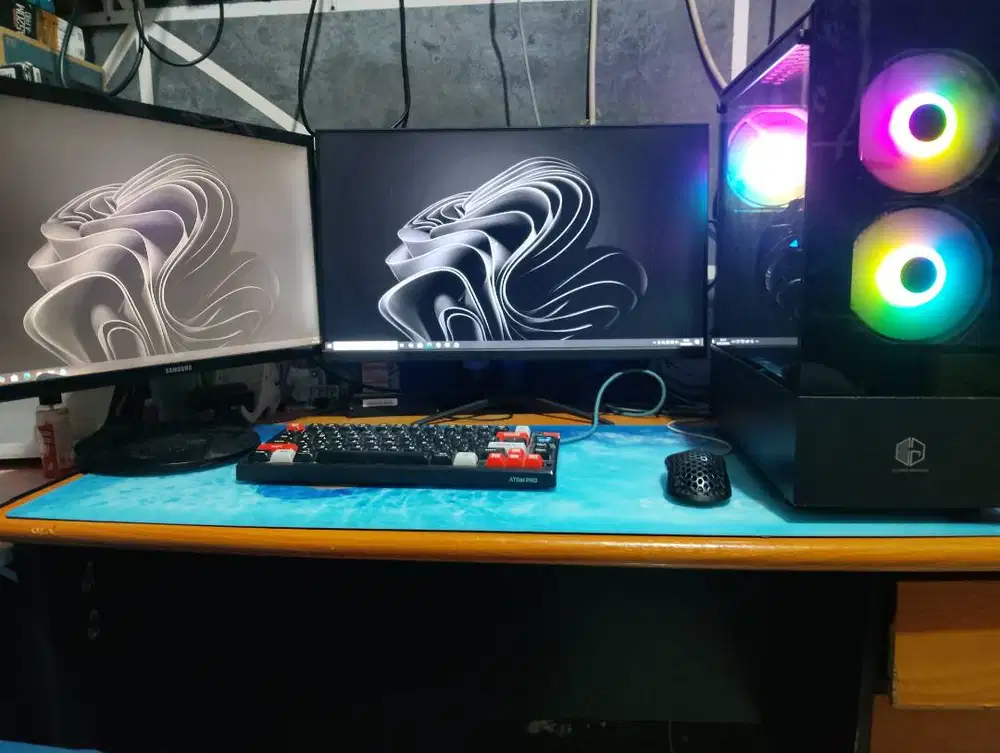 Dijual PC SETT MONITOR 2K Gaming Ryzen 5 | VGA Gigabyte GTX 960 | 16GB
