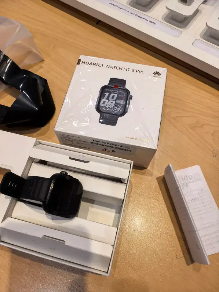 HUAWEI WATCHFIT 5 PRO LIKE NEW JARANG D PAKE