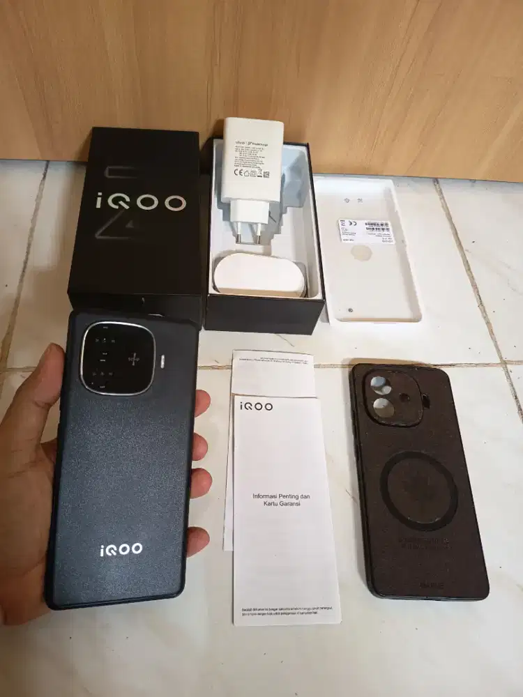 Iqoo z9 5g 8/128 garansi resmi baterai health 94%