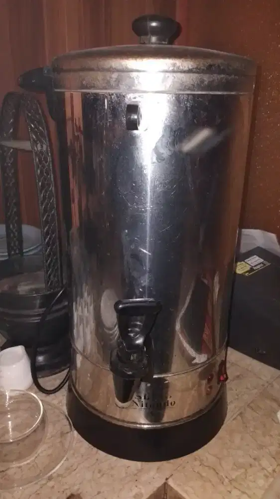Jual cepat Boiler, minus karat atas dan pegangan atas rusak,mesin aman