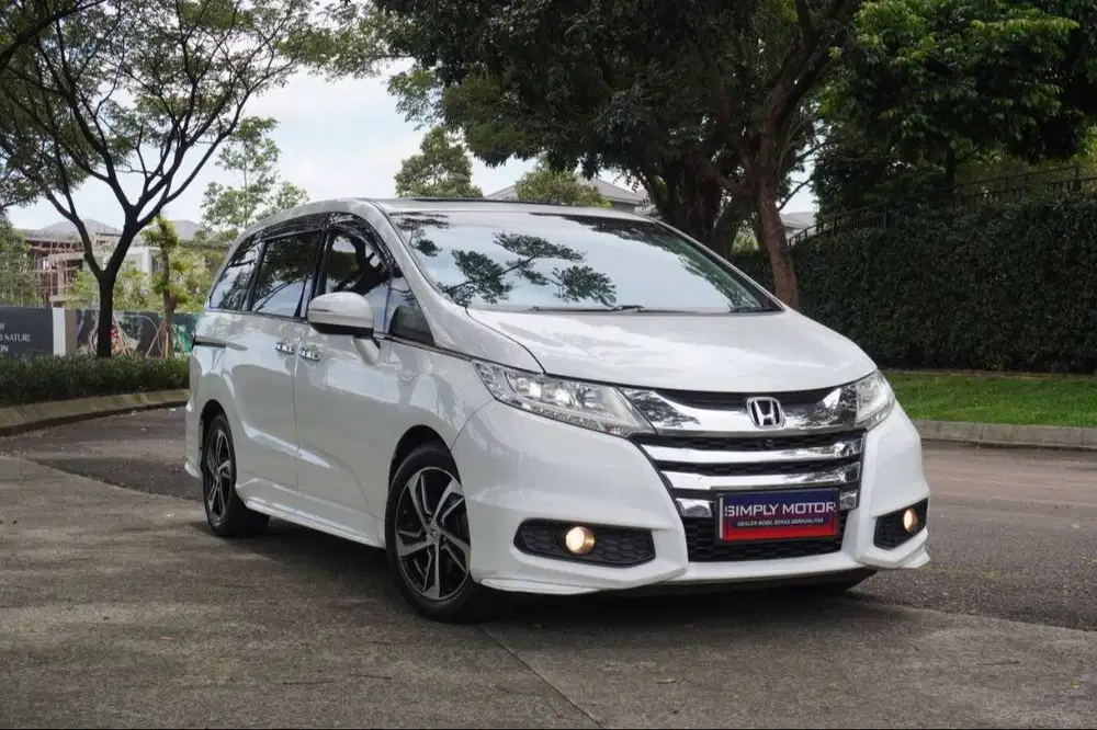 DP 0 - Honda Odyssey 2.4 E Prestige 2014