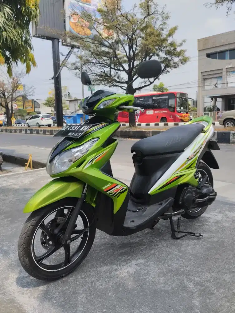 Yamaha Xeon 2012 Karbu