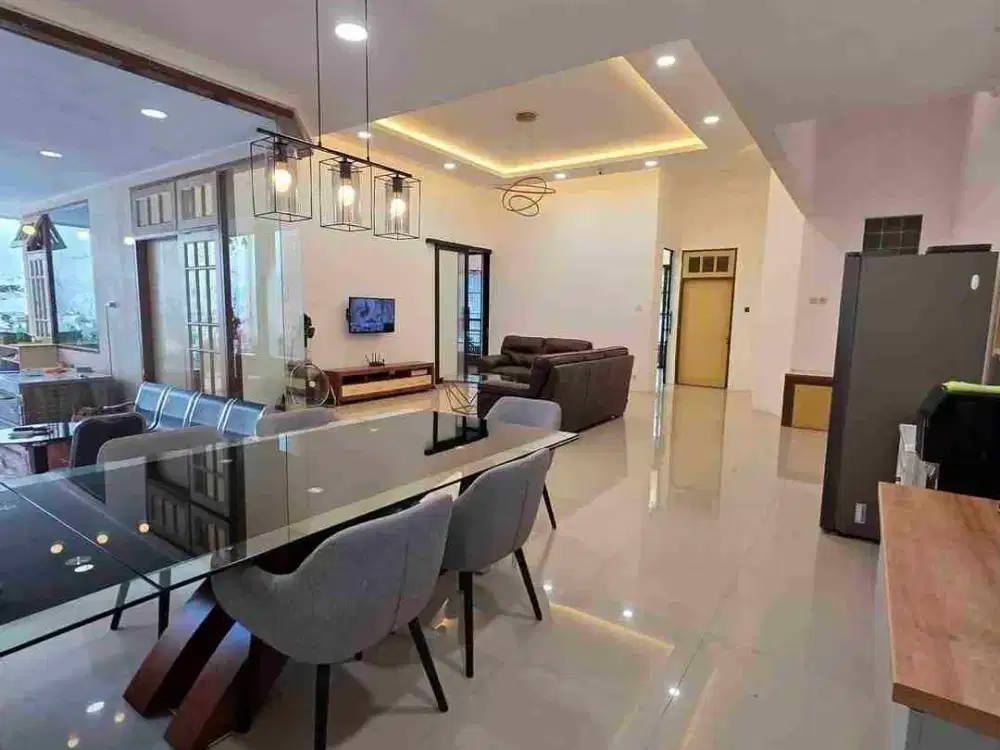 rumah murah BU SEGERA di jalan gunung dekat raya ijen dan jalan buah buahan. bagus buat hunian atau kantor bonus furniture dekat mall MOG