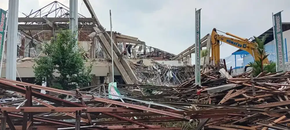 Bongkar bangunan gedung Landclearing galian