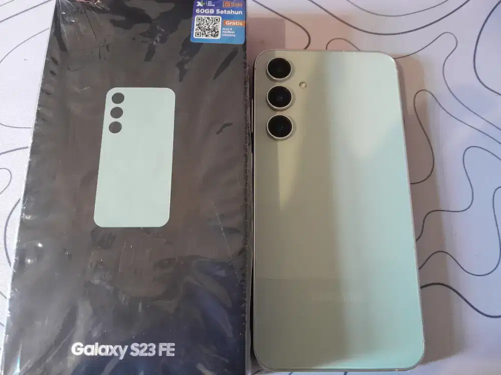 Samsung S23 FE mint