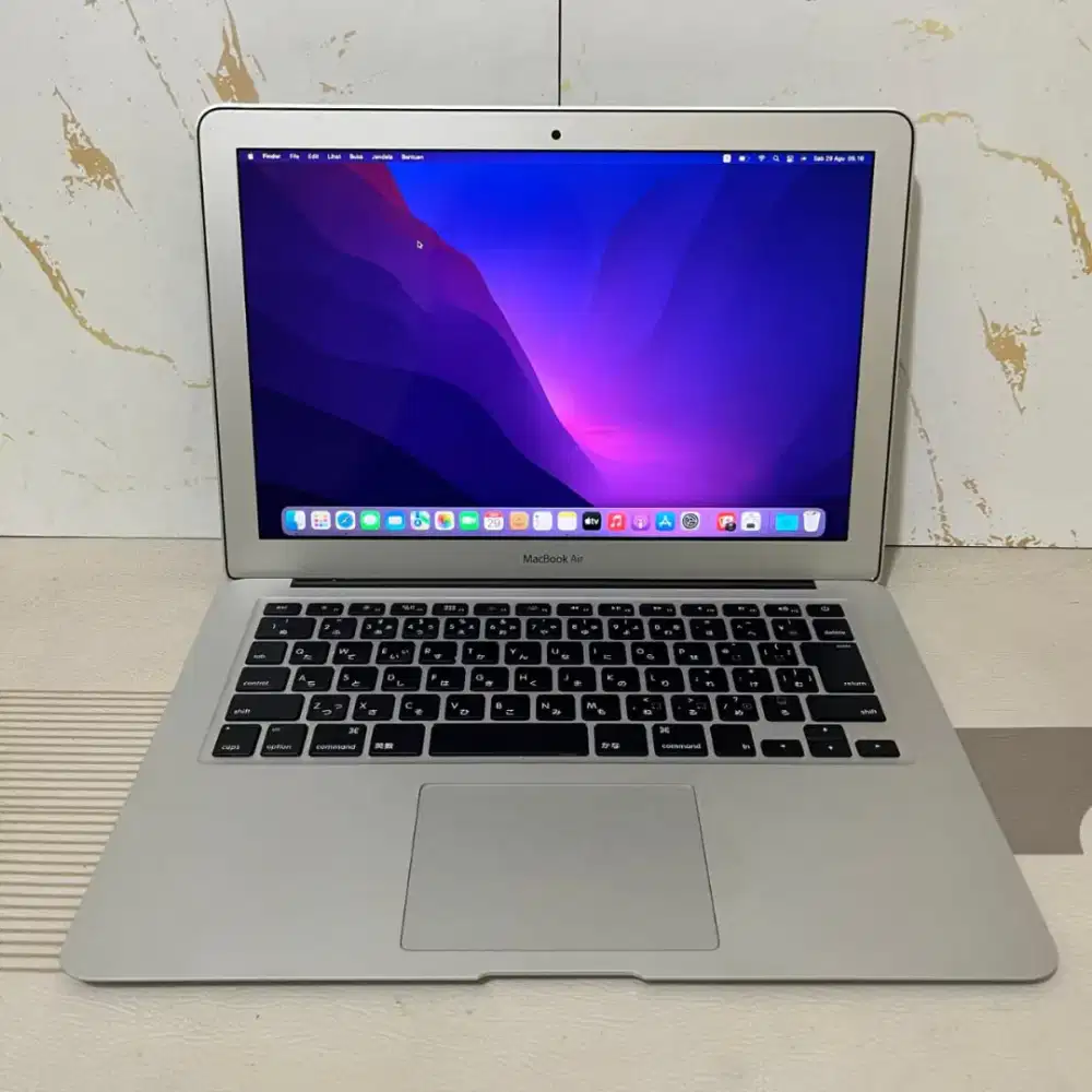 Macbook Air 13-inch, Early 2015.