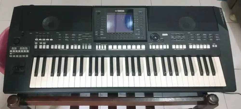 YAMAHA A2000 istimewa