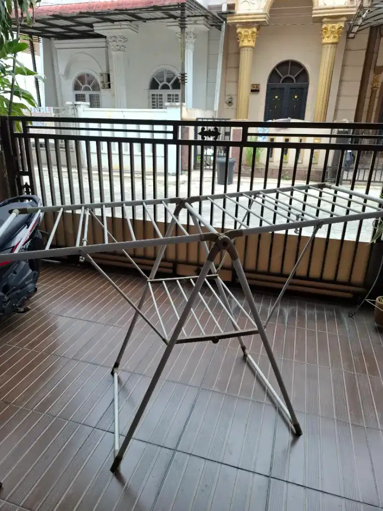 Jemuran stainless
