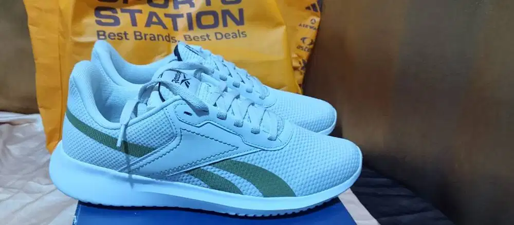 sepatu reebok running original new