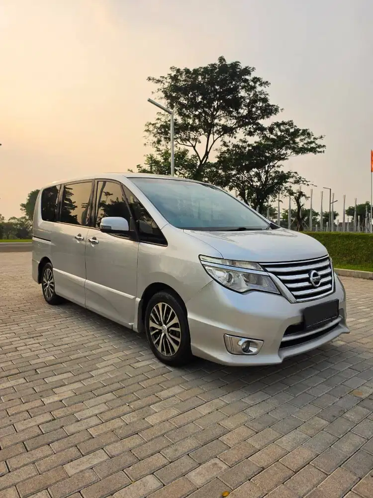 Nissan Serena 2.0 Highway Star AT Matic 2016