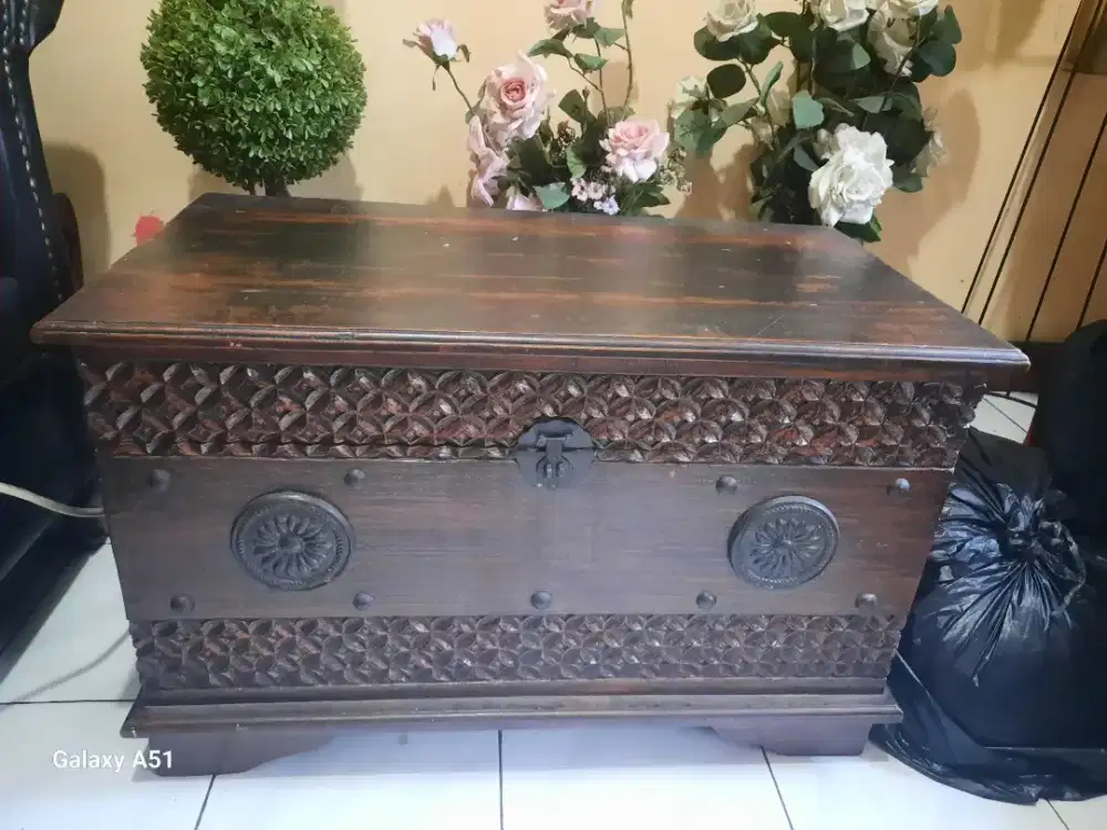 Peti Kayu Jati / meja jati
