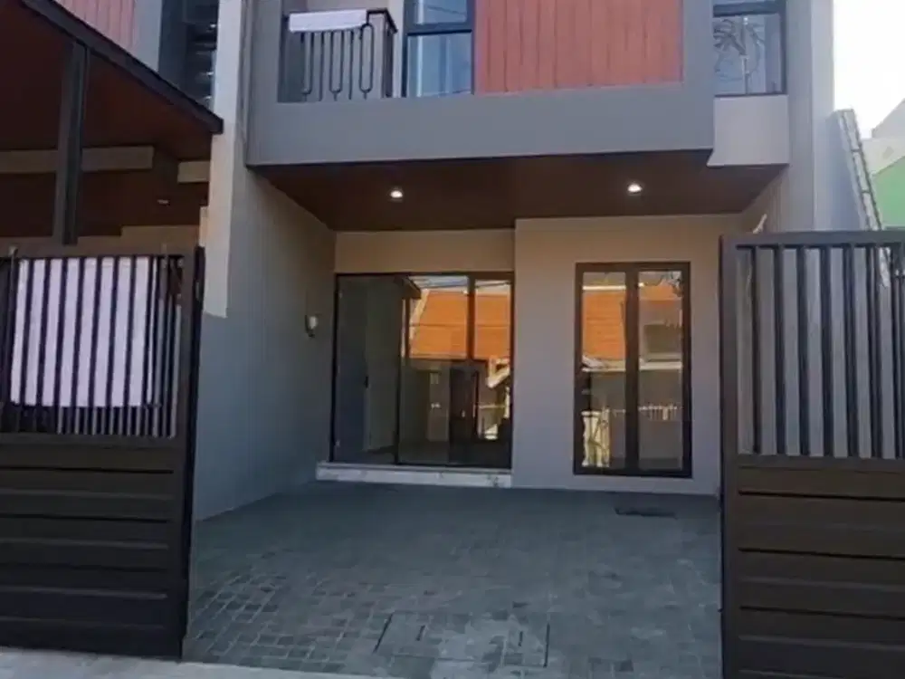 Dijual Rumah di Manyar