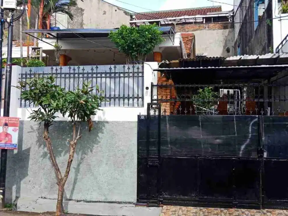 Rumah siap huni di bendi tanah kusir kebayoran lama dekat stasiun KRL