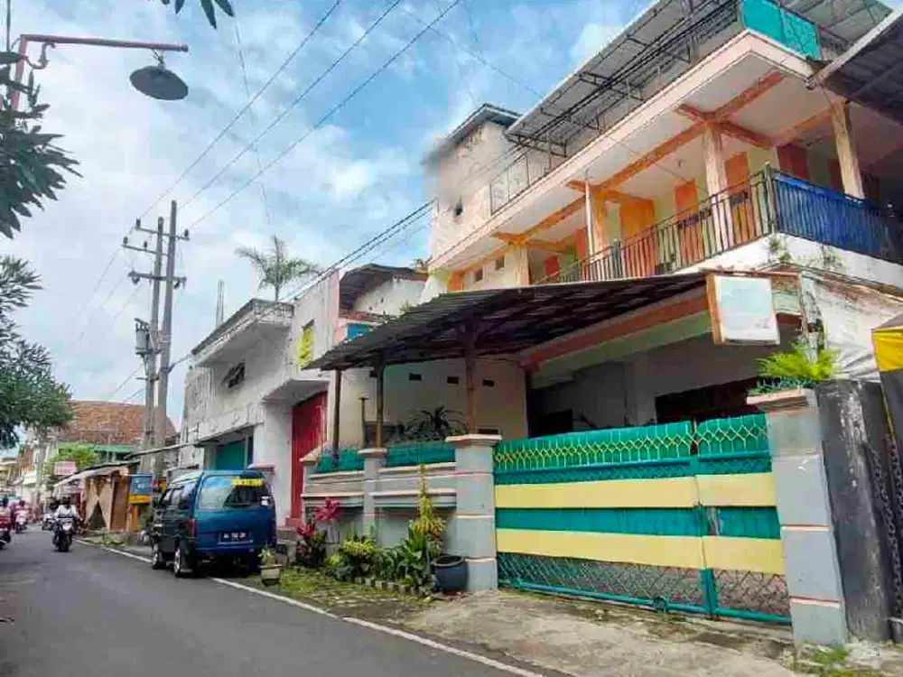 kos murah harga tanah saja lokasi istimewa di watugong jl kerto kertoan samping kampus UB Brawijaya, bisa dikembangkan dan bisa jalan kaki ke UB
