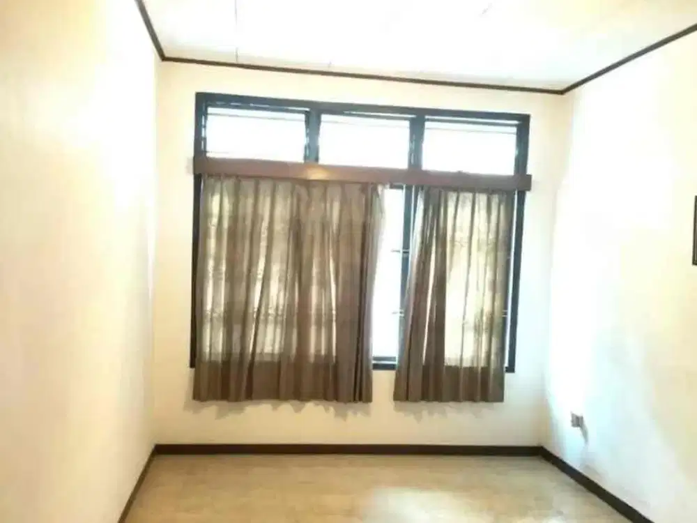 Disewakan rumah luas nyaman unfurnish siap huni di rawamangun jakarta timur