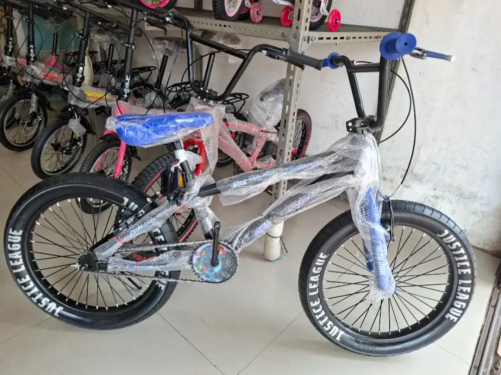 SEPEDA BMX 20 INCH MORTEIN ( BAN JUMBO 3.0 ) ( SUPERMAN )