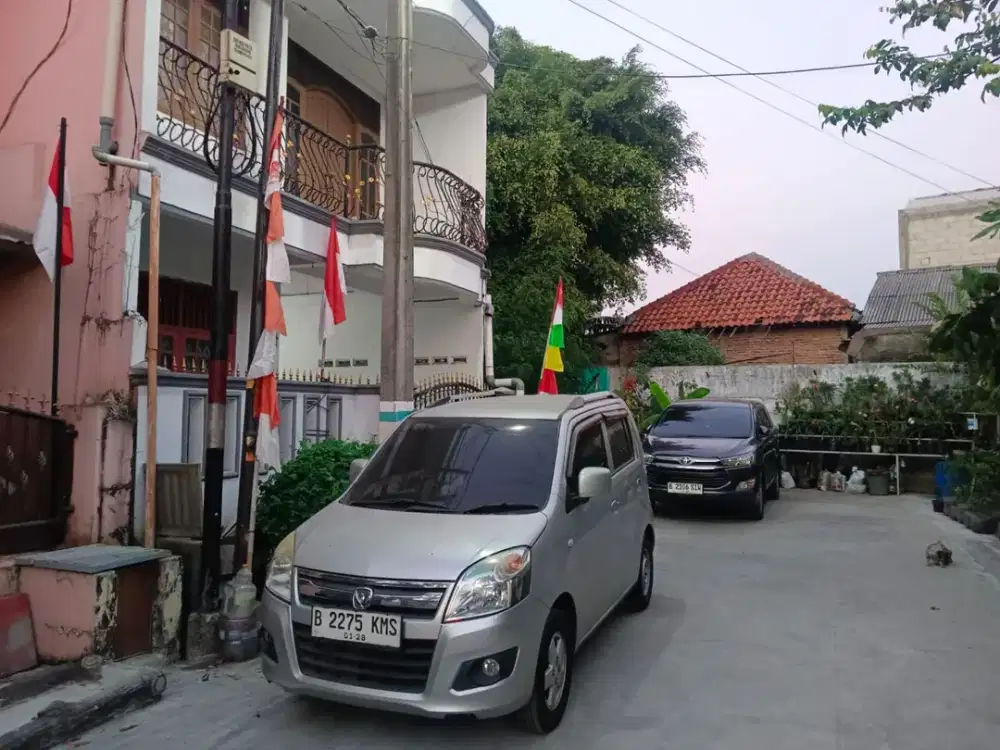 DISEWAKAN Rumah 2 Lantai yang Siap Huni dan Strategis di Permata, Pejuang