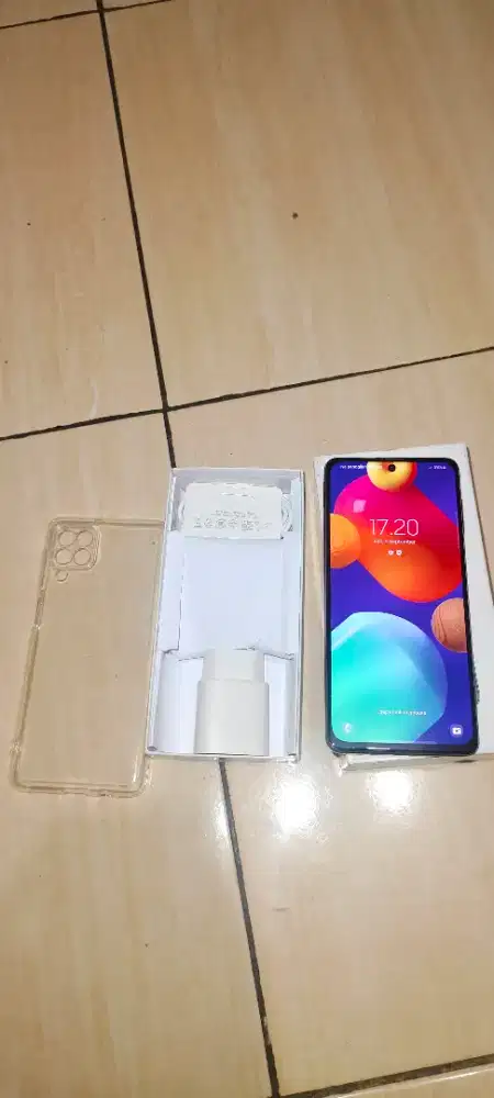 Jual Samsung M62 ram 8/256gb fullset mulus