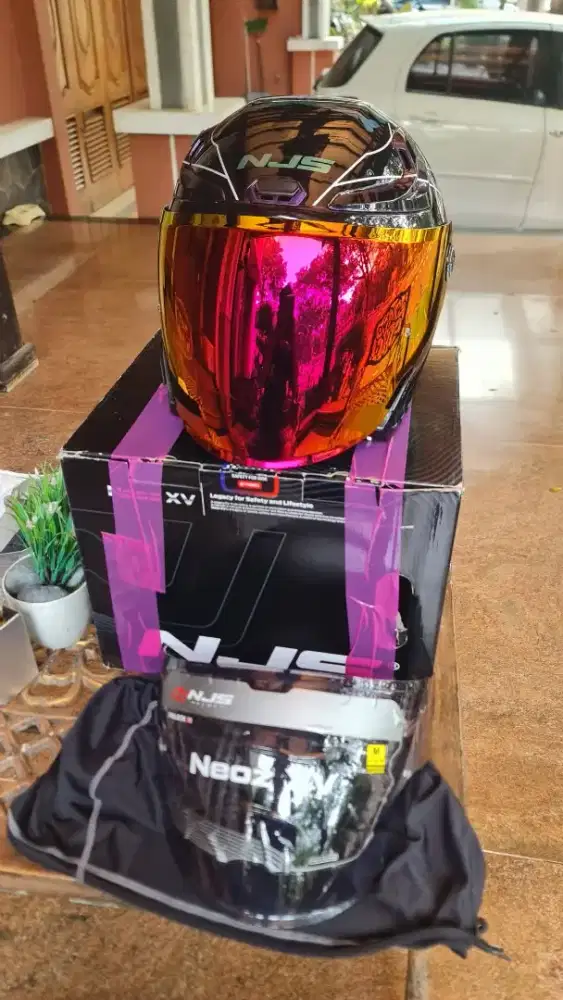 helm njs neox xv sz M fit L