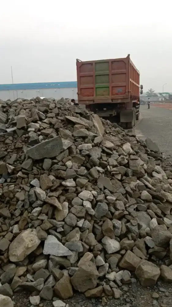 Pasir cor hitam batu split batu makadam sirdam