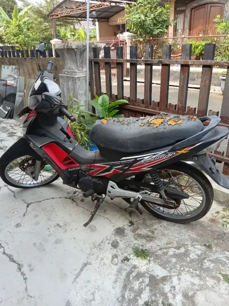 Motor bekas supra