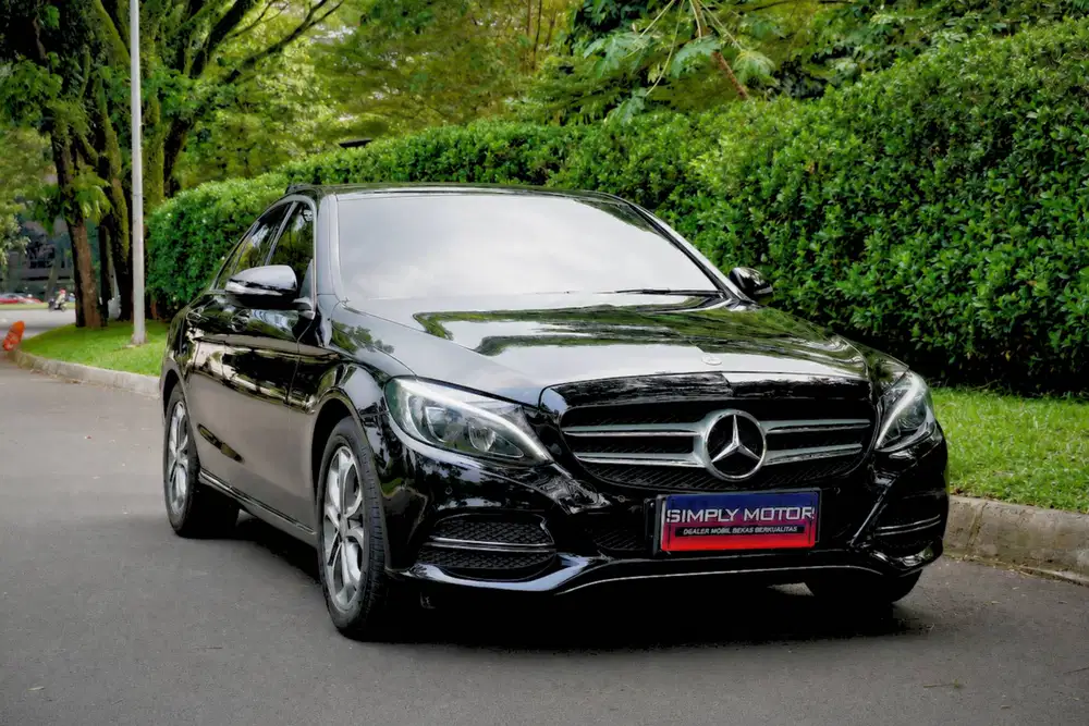 DP 15 Juta - Mercedes Benz C200 2.0 Avantgarde W205 CBU 2014
