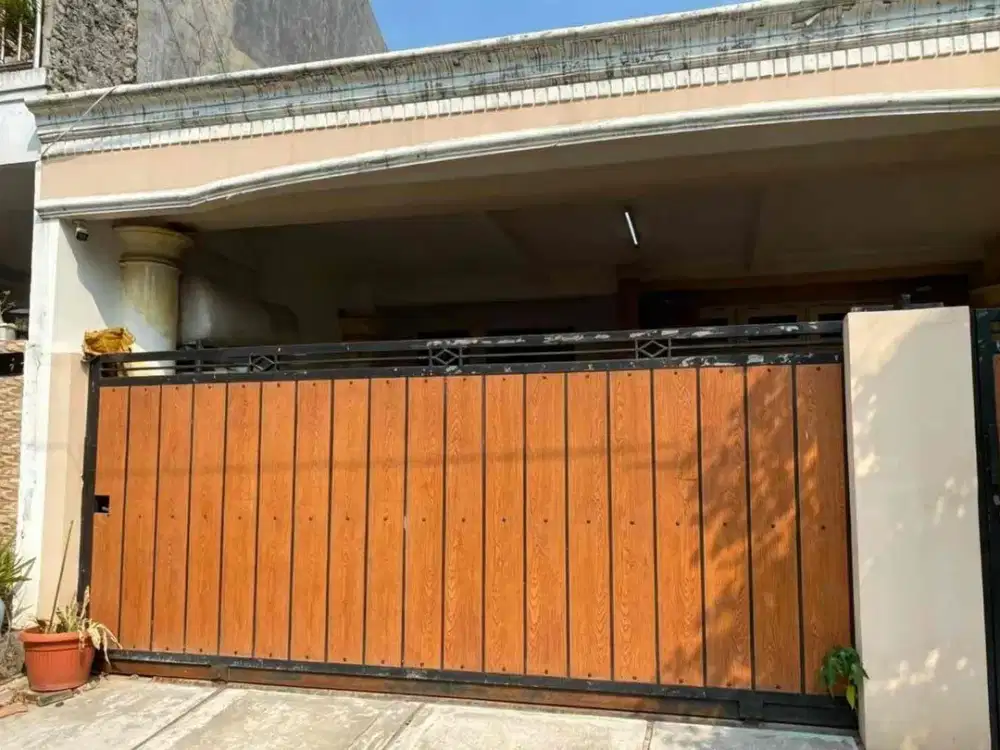 Disewakan Rumah 1 Lantai Dalam Komplek Perumahan Elit Di Kemang Pratama. Kota Bekasi