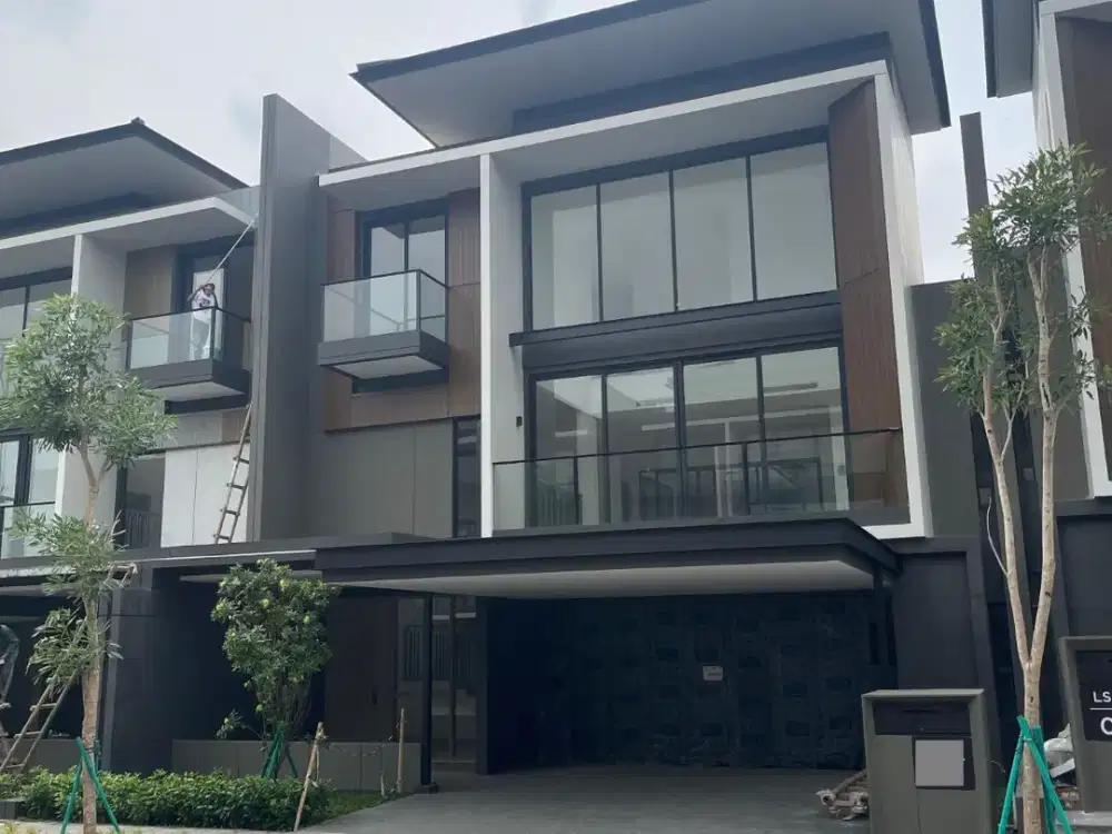Rumah Mewah Cluster Laurel Navapark