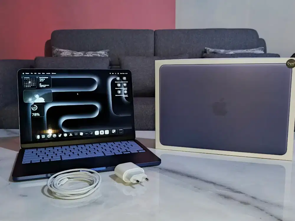 MACBOOK NEO 8GB/512GB – BARU DIPAKAI 12 HARI GARANSI MASIH AKTIF