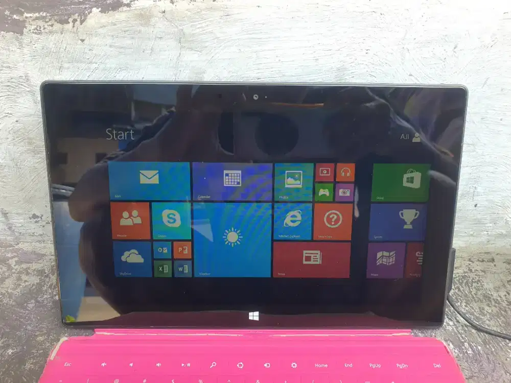 Notebook Microsoft Surface (BACA DESKRIPSI)