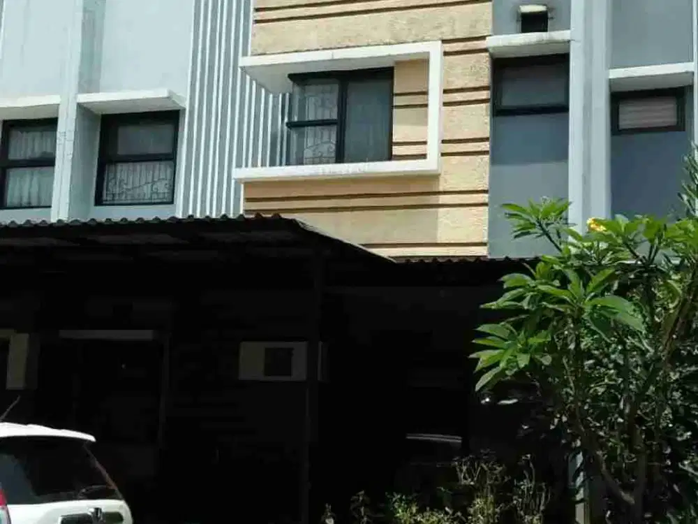 Jual rumah siap huni di Greenwoods pamulang dekat tol
