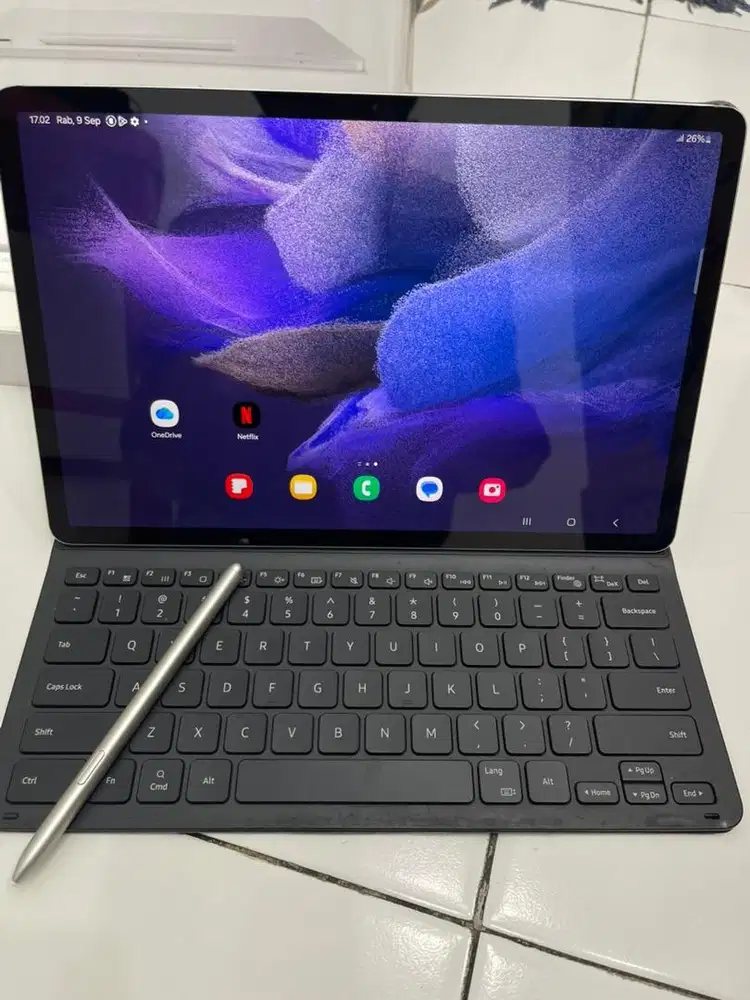 Samaung Tab S7 FE 6/138 GB 5G Fullset Plus Keybord