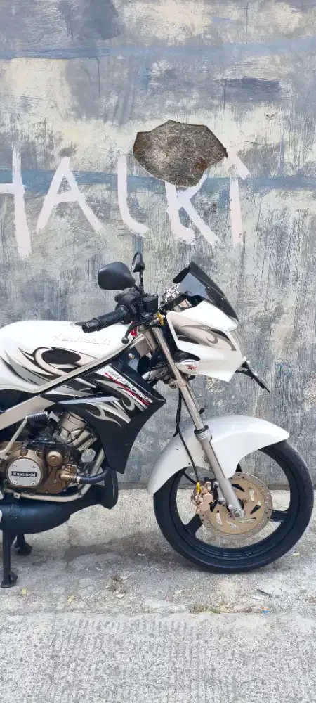 Kawasaki Ninja R 2012