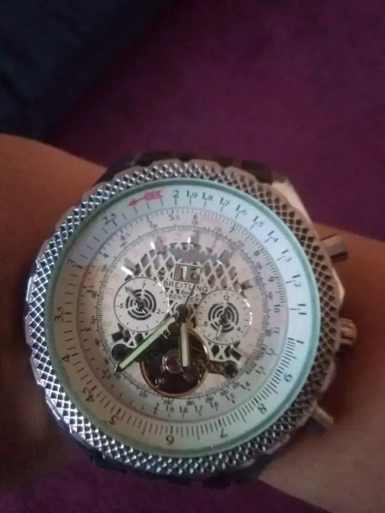 Jam metic normal dan joss