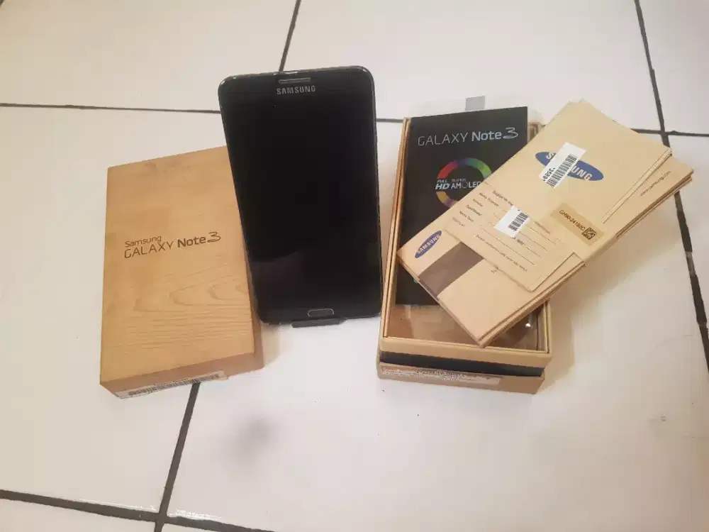 Samsung note 3 (Baca Deskripsi)