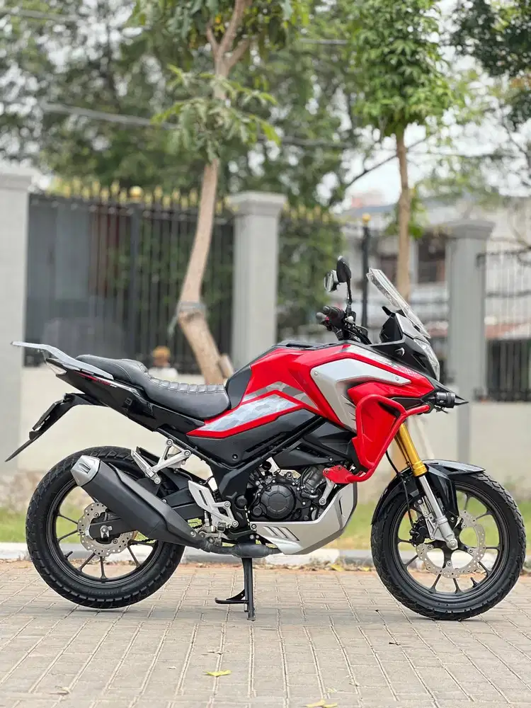 HONDA CB150X MERAH SILVER 2022 KM 10K PAJAK PANJANG SUPER GRESS