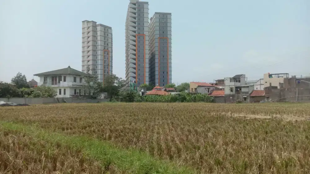 Dijual tanah terusan Buahbatu Kodya Bandung.