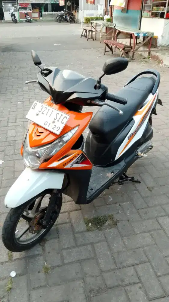 Honda Beat PGM Fi 2013 Pajak on panjang full orisinil