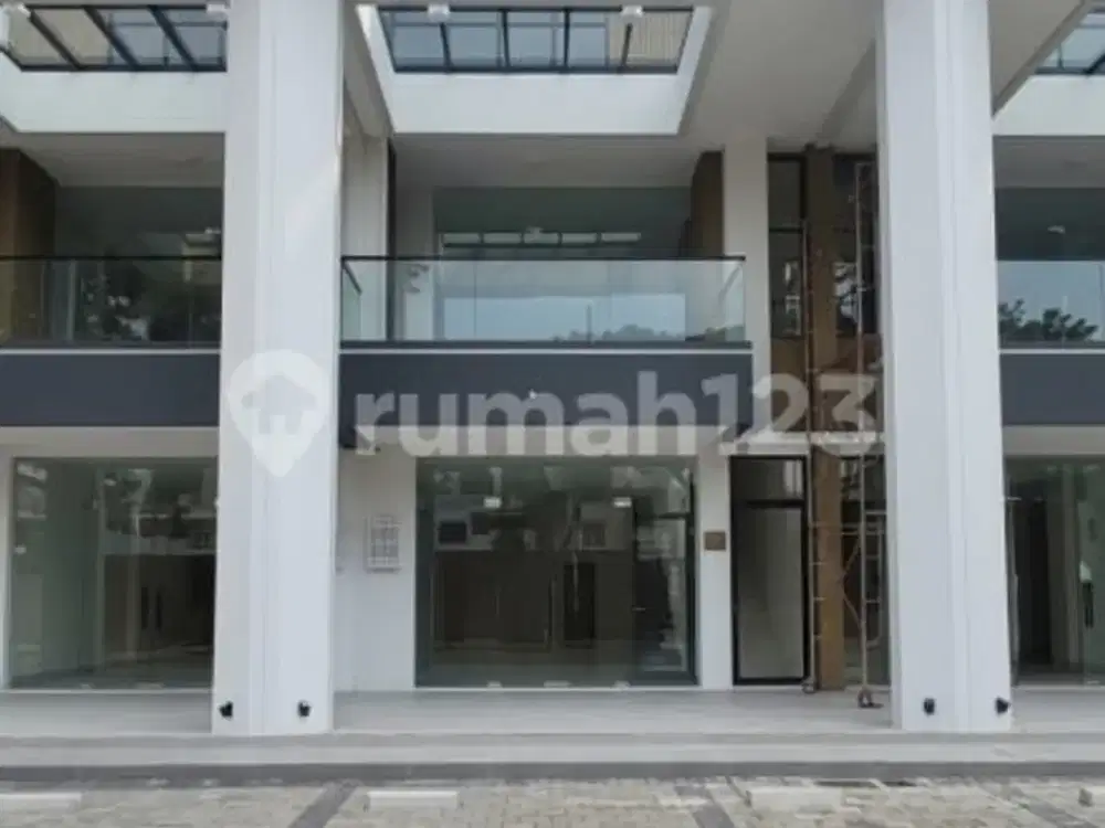 Brand New Studio Loft Menteng di Il Lago Gading Serpong