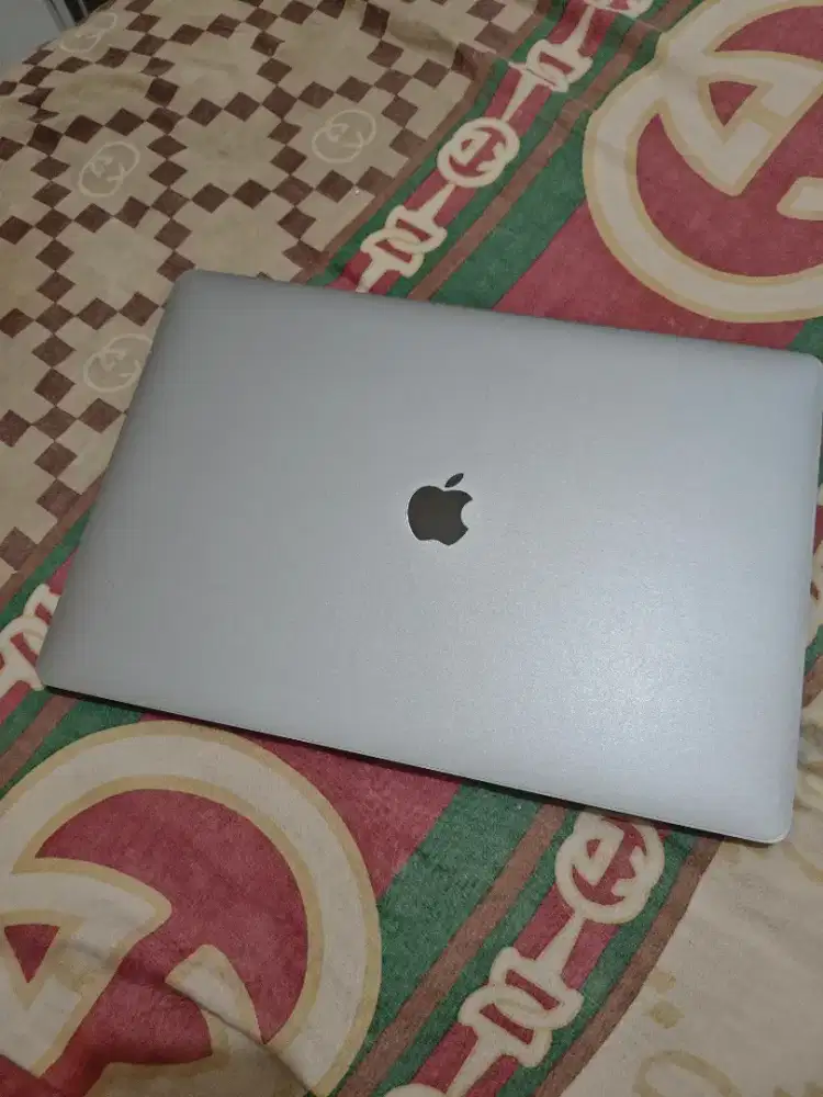 Macbook Pro Touchbar 2017 16/256