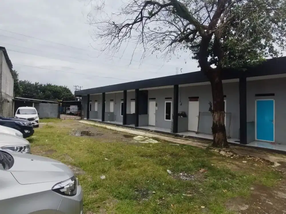 Dijual lahan parkir dengan 6 unit kontrakan dan 2 unit kios di stasiun citayem depok