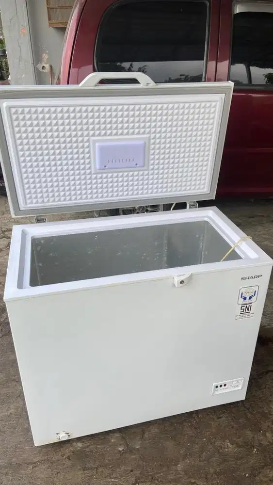 jual frezeer box bekas sharp 190L