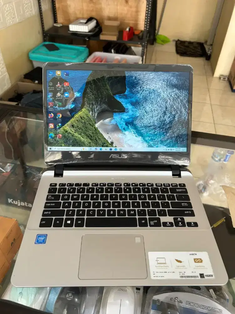 Laptop Asus 407